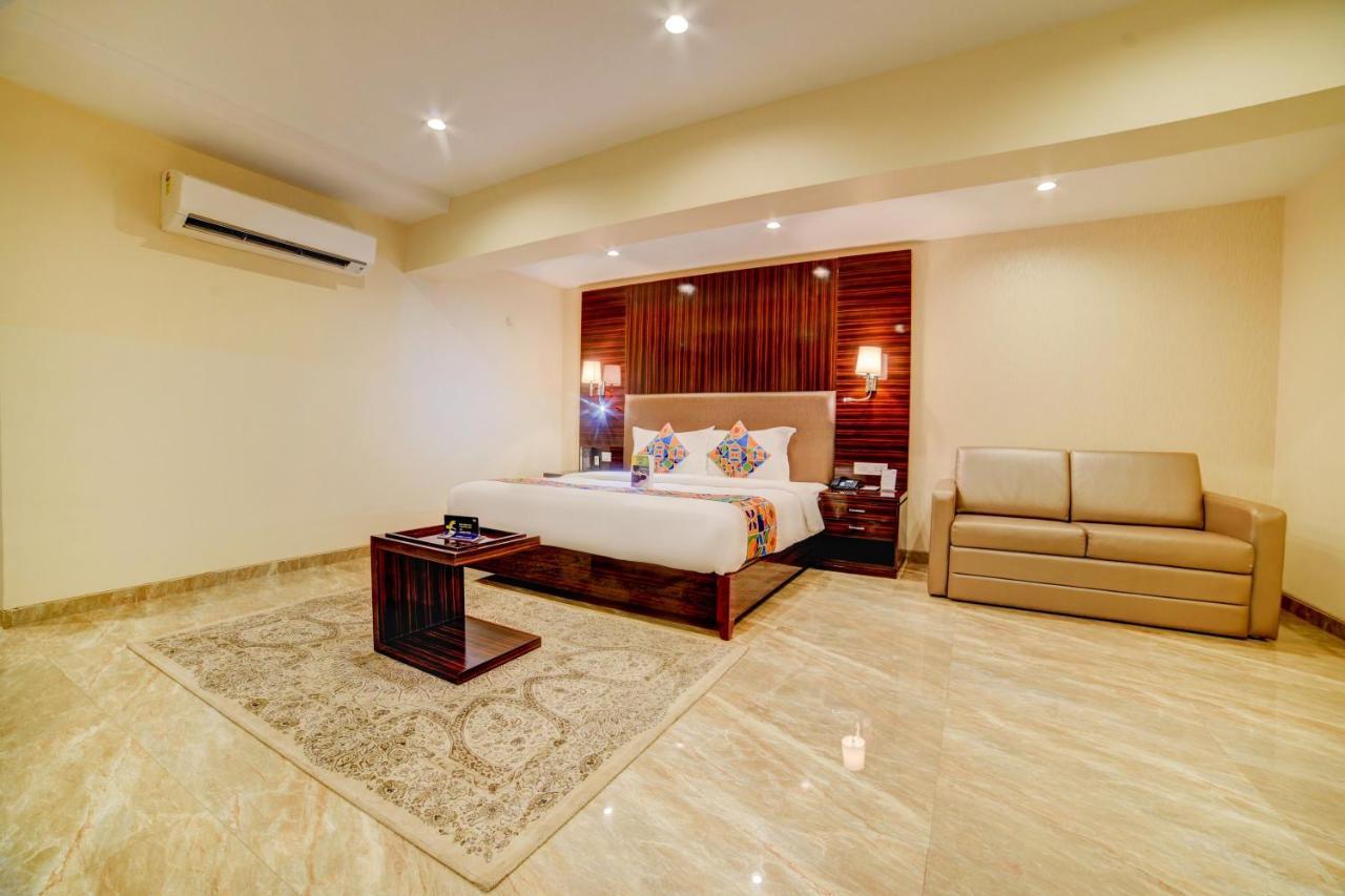 Fabhotel Prime Sarala Crown With Pool, Calangute Beach Exterior photo